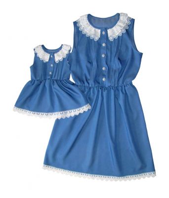 Одинаковые платья из джинсовой ткани с кружевом — нарядные детские платья для девочек | Интернет-магазин платьев для девочек «12 кг Счастья»
