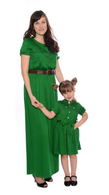 Одинаковые платья для мамы и дочки "Изумрудное вдохновение", комплект — нарядные детские платья для девочек | Интернет-магазин платьев для девочек «12 кг Счастья»
