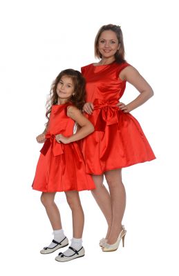 Одинаковые платья для мамы и дочки "Конфетки", комплект — нарядные детские платья для девочек | Интернет-магазин платьев для девочек «12 кг Счастья»