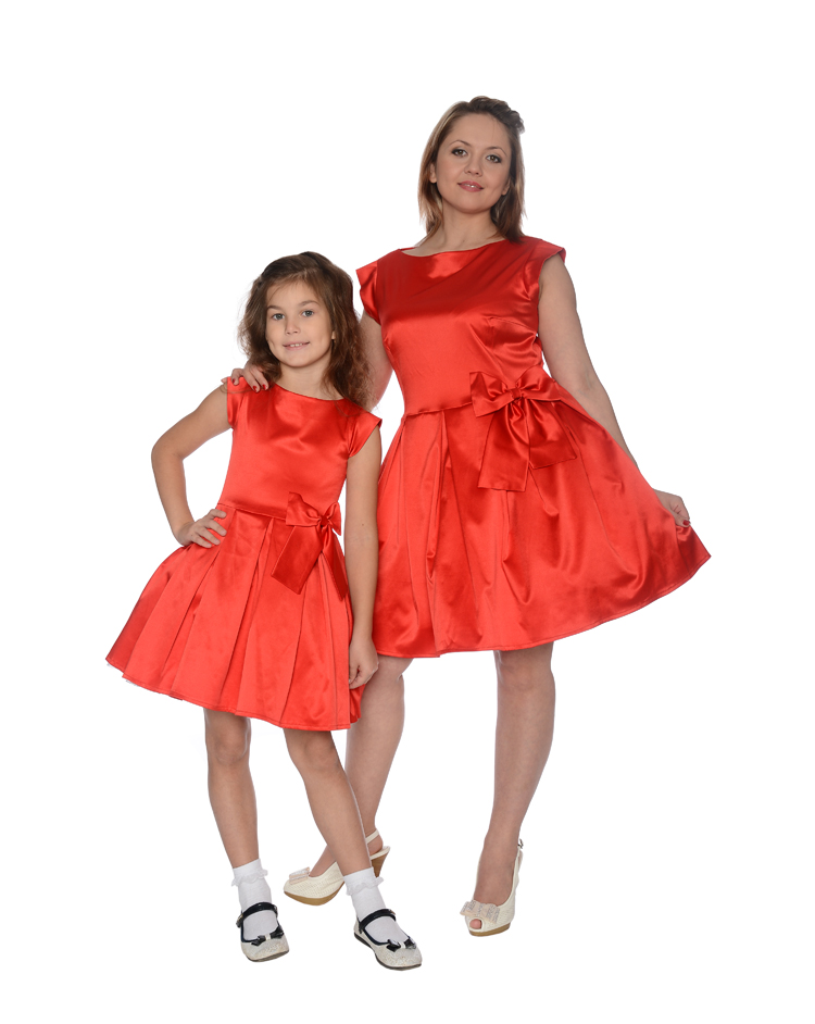 Одинаковые платья для мамы и дочки "Конфетки", комплект