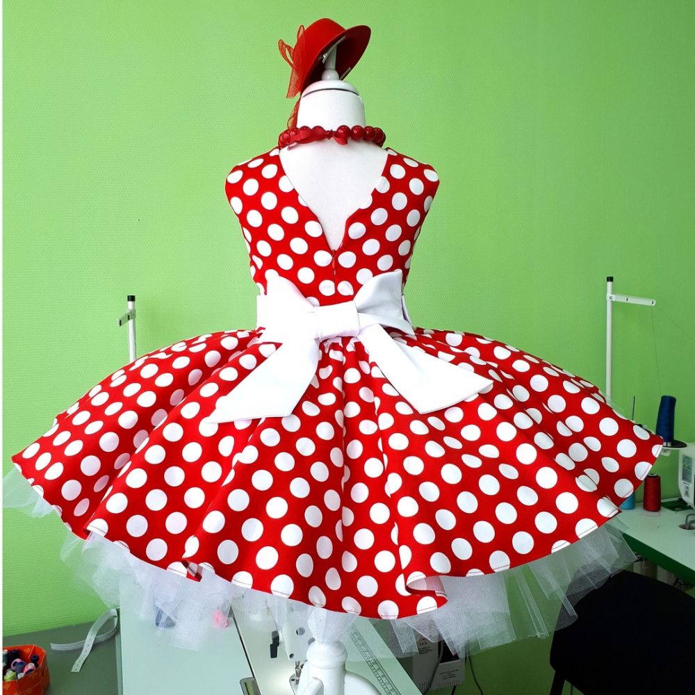 Платье для девочки "Стиляги" белый горох на красном
